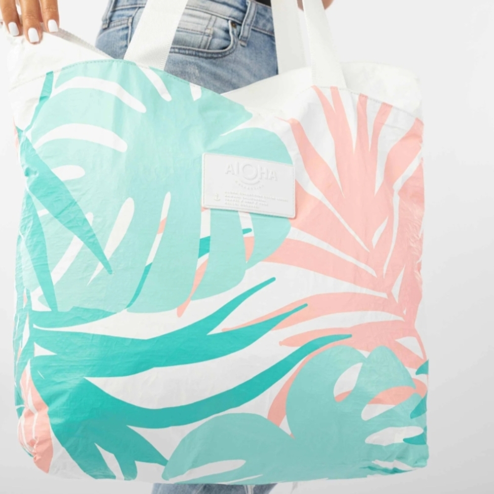 ALOHA Collection Tropical Leaf Tote - Mint Green & Coral Pink